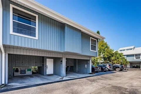 Building Photo - 200 Meres Blvd