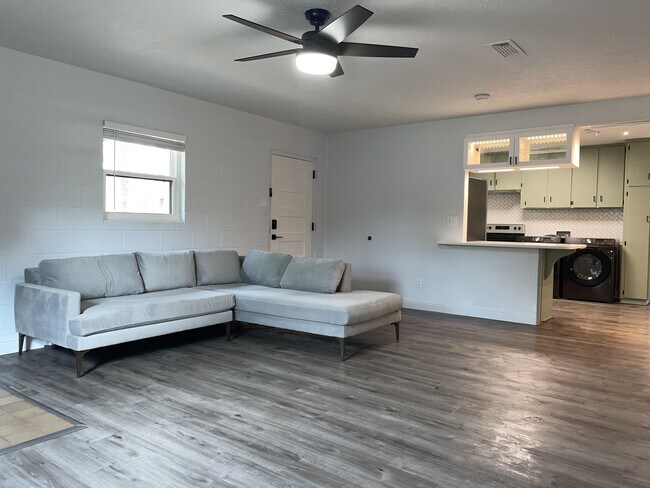 Foto del edificio - 1143 Judge Bland Rd