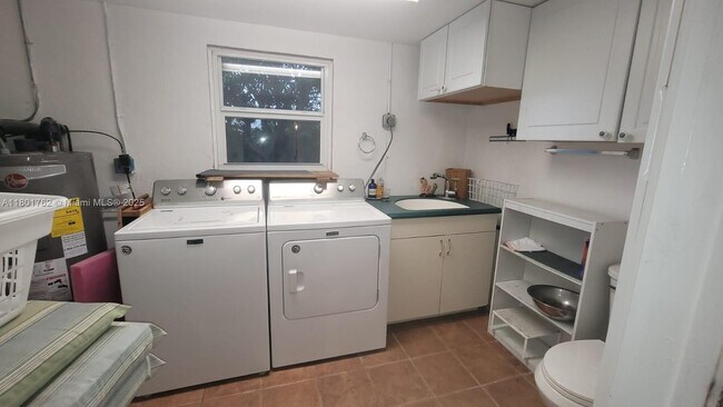 Foto del edificio - 1624 NE Orion St