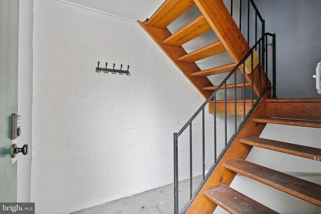 Building Photo - 9371 Reader Ln