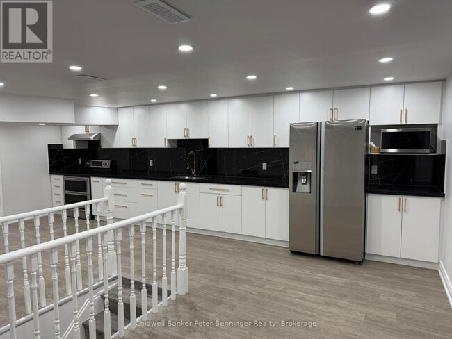 Building Photo - 214 Durham St E