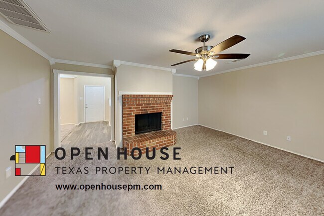 Foto del edificio - 7802 Dockside Dr Rowlett