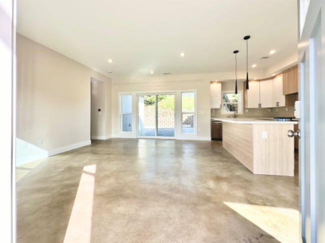 Photo - 2139 Judson St Townhome