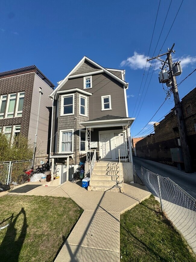Foto del edificio - 5015 N Kimberly Ave