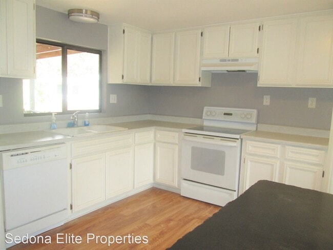 Building Photo - 4 br, 2 bath House - 675 ANDANTE DRIVE