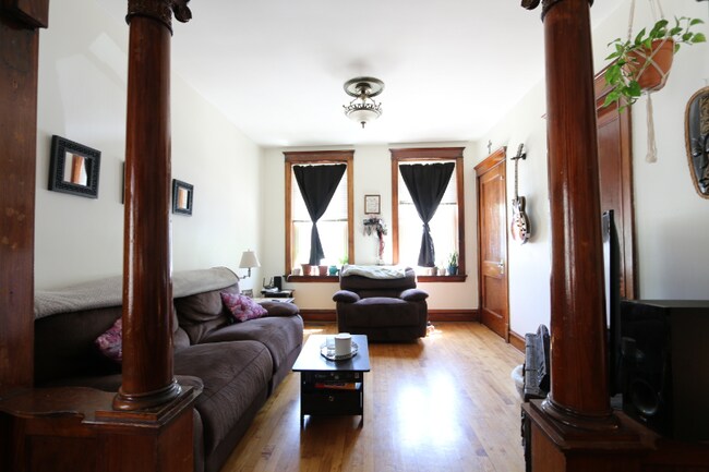 Building Photo - 2142 W 18th Pl