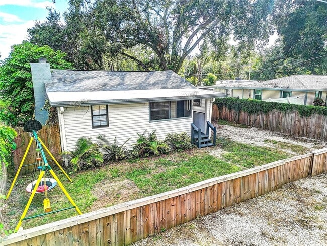 Photo - Cozy, Cute 3 bedroom 1 bath House