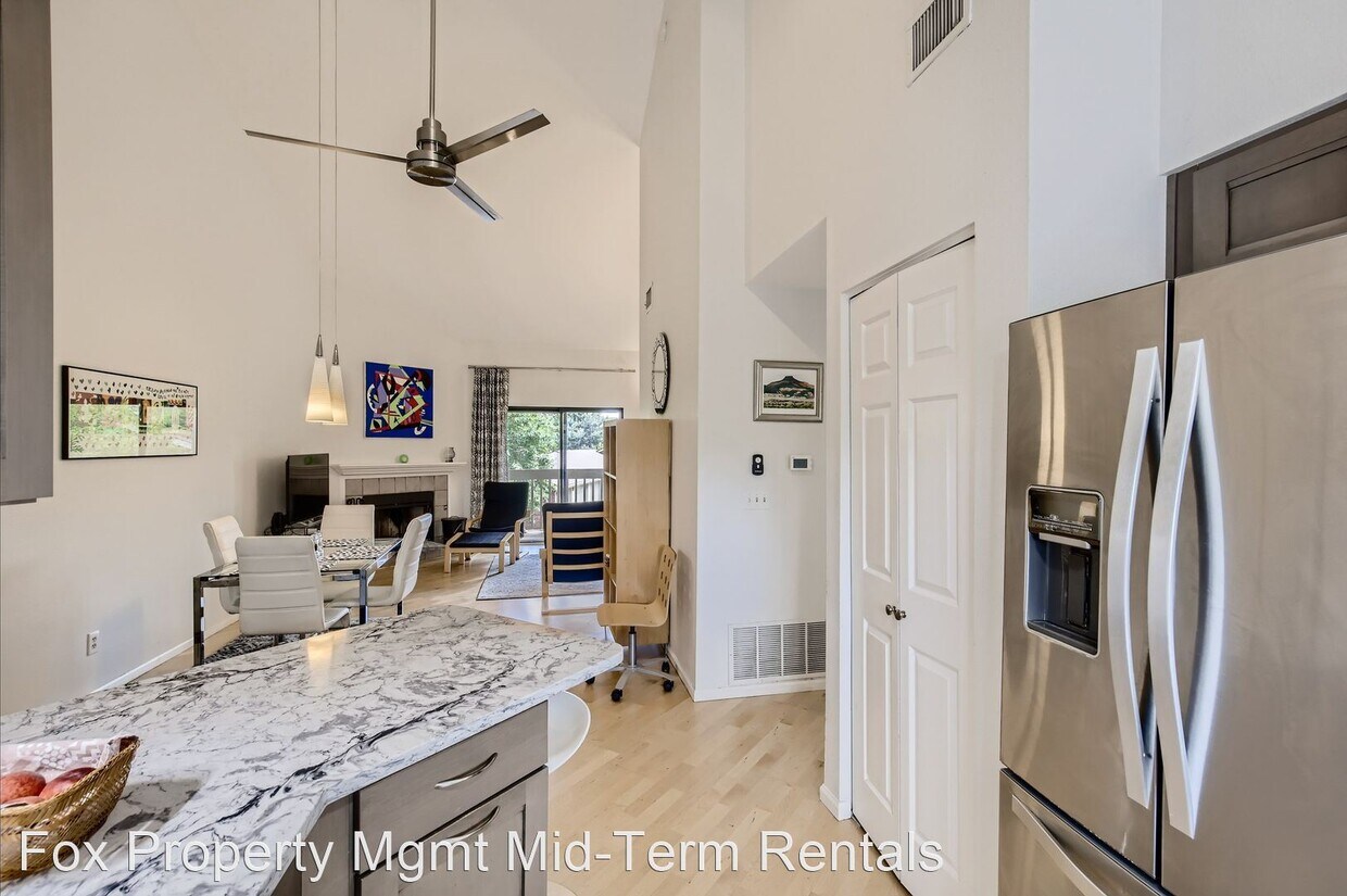 Primary Photo - 2 br, 2 bath House - 565 Manhattan Dr #202