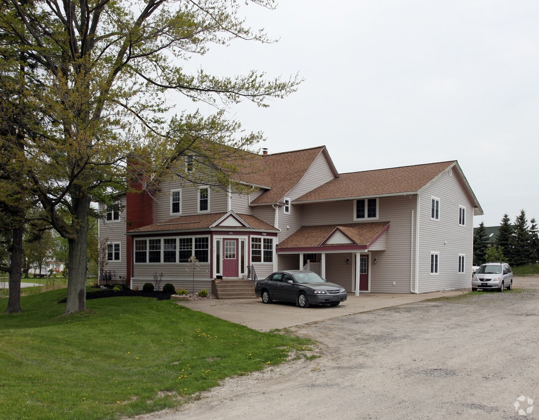 3269 Niagara Falls Blvd, Wheatfield, NY 14120 Apartments in