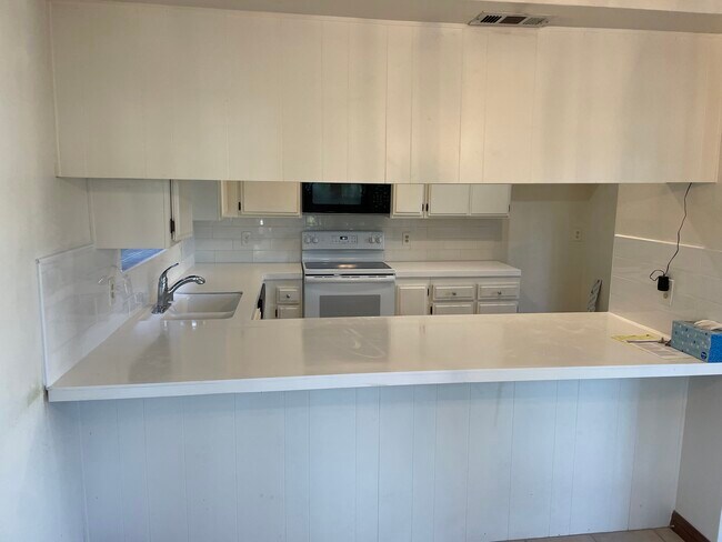 Building Photo - 7537 Jerez Ct