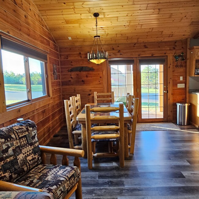 Foto del edificio - 424 Overlook Ct