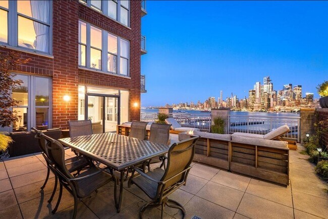 Foto del edificio - 1125 Maxwell Ln