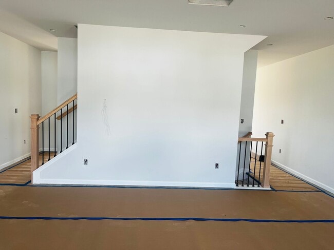 Building Photo - 1486 Hasse Ave