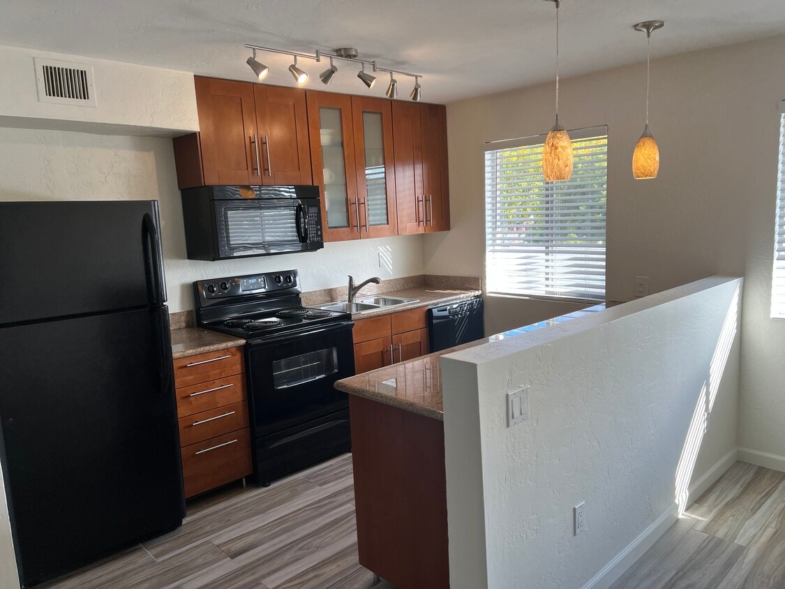 6815 E 2nd St Unit 11, Scottsdale, AZ 85251 Condo for Rent in