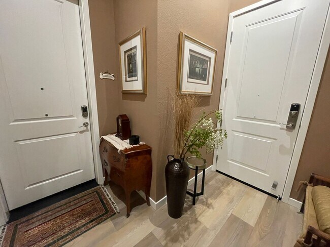 Foto del edificio - Spacious 3BD/2BA Luxury Condo Available fo...