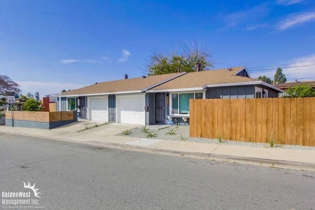 Building Photo - Remodeled 2Bdm 1Ba Duplex in the Heart of ...