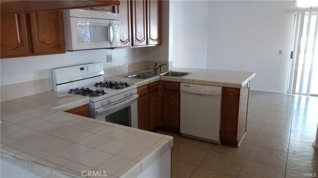 Foto del edificio - 2930 Crape Myrtle Cir