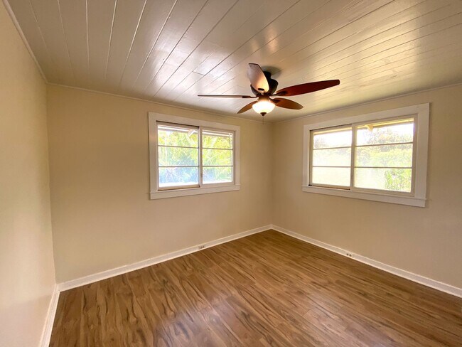 Foto del edificio - Charming 2-Bedroom Home in Prime Waimea Lo...