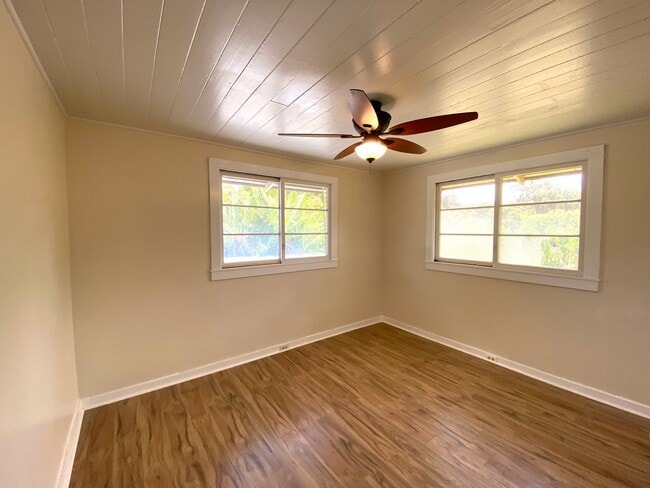 Building Photo - Charming 2-Bedroom Home in Prime Waimea Location