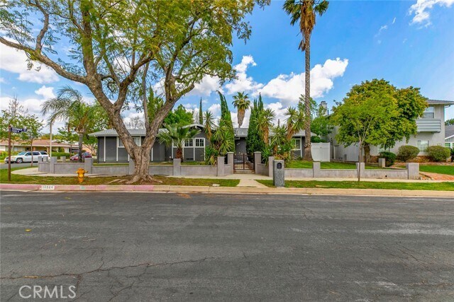 Foto del edificio - 10524 Canby Ave