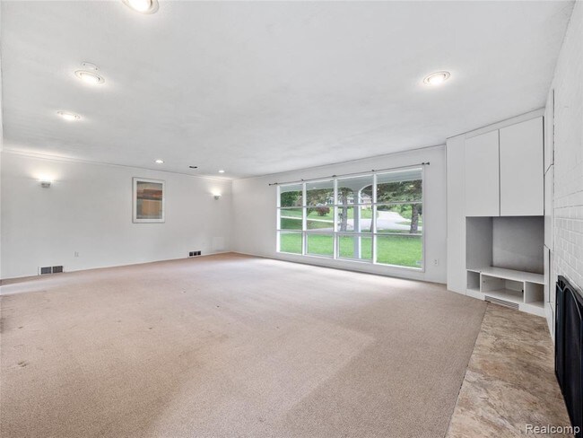 Building Photo - 4936 Broomfield Ct
