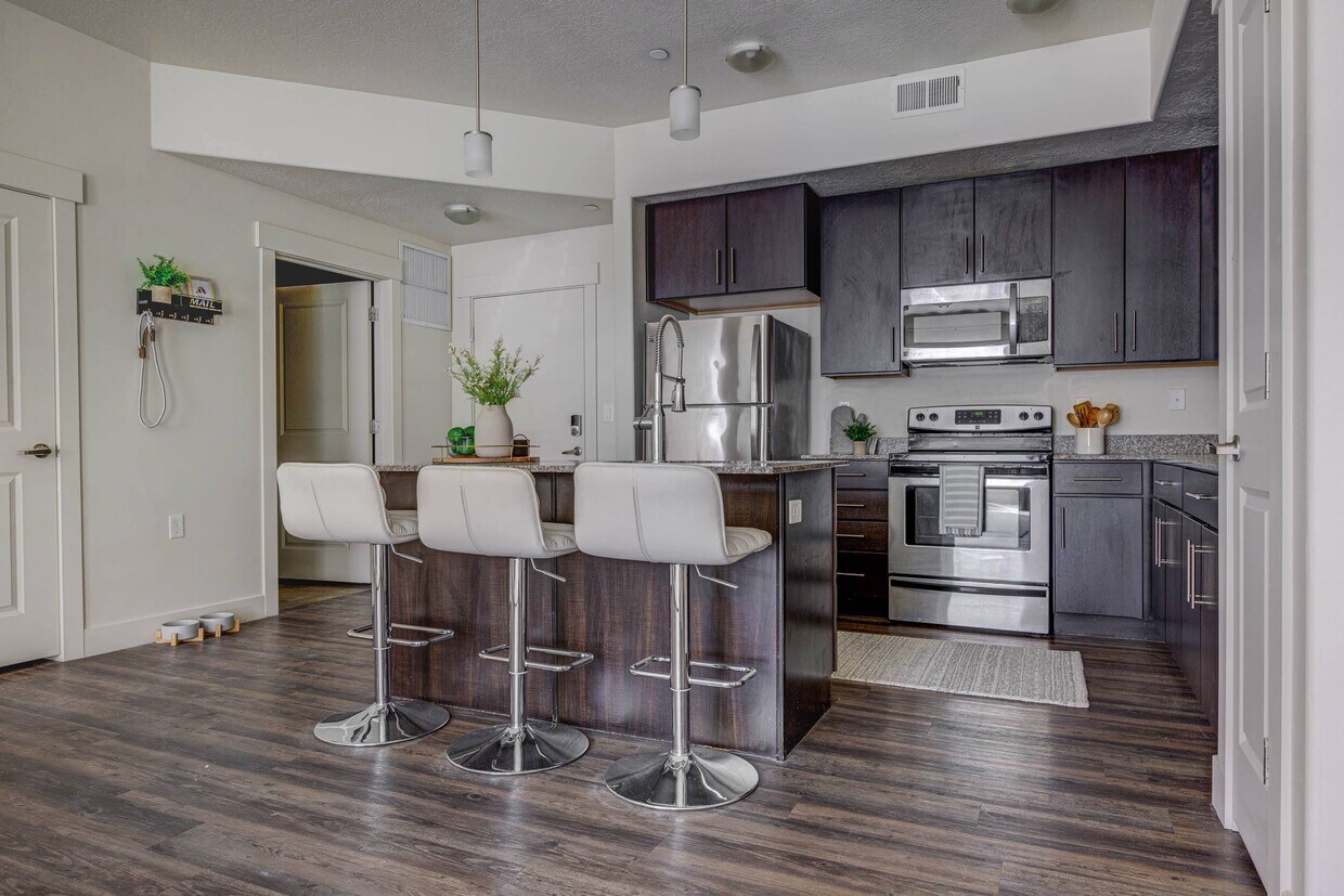 Eaglewood Lofts Apartments in North Salt Lake, UT