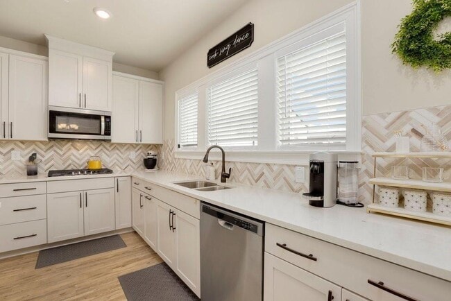Building Photo - 108 Altamaha Trl