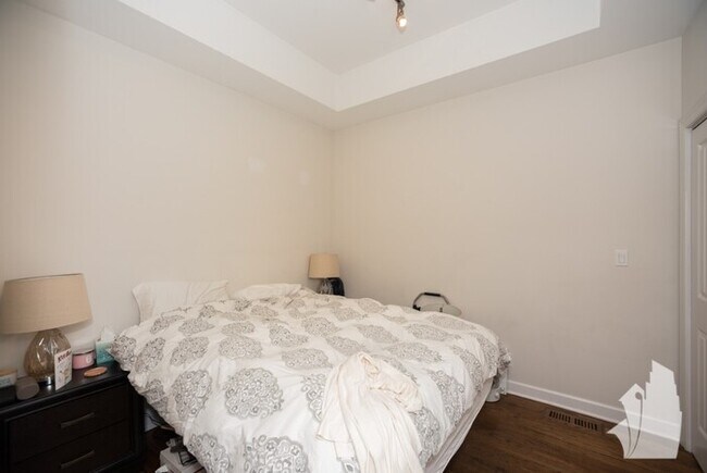 Foto del edificio - 1746 W Division St