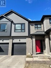 Building Photo - 827 Kleinburg Dr