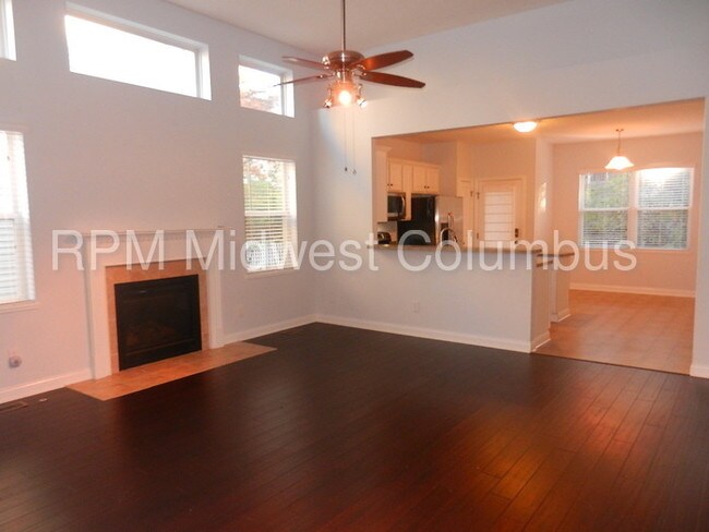 Building Photo - 2840 Marcellus Dr