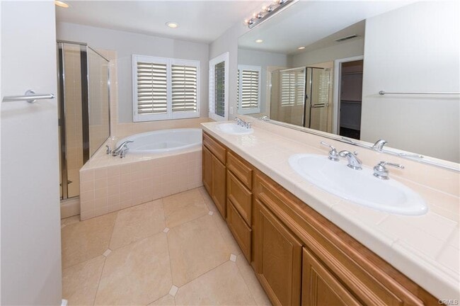 Building Photo - 25527 Via Ventana