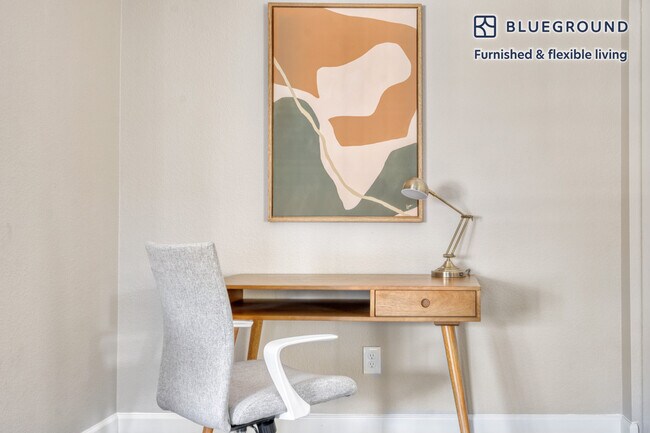 Foto del edificio - 355 N Wolfe Rd