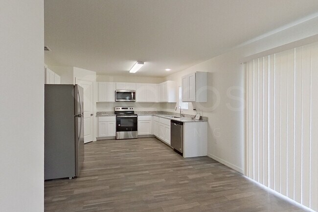 Foto del edificio - 18268 Wintergarden Ave