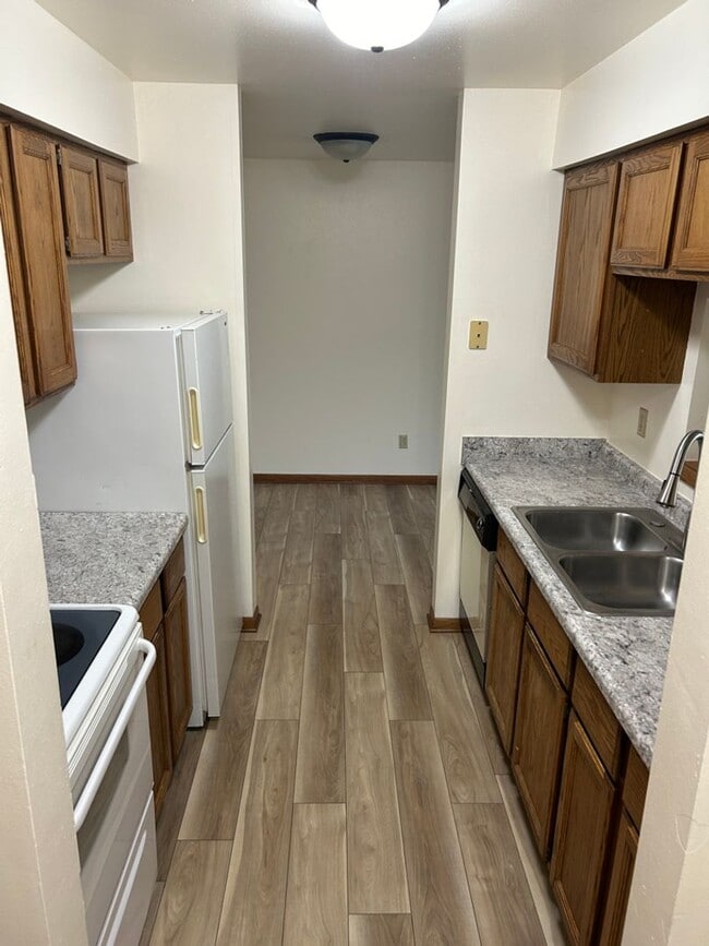 Foto del edificio - Westbriar Apartments