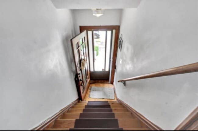 Building Photo - 5927 Coronado Ave