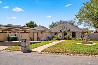 Building Photo - 307 Silverado Dr E