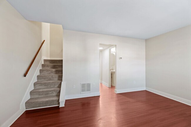 Foto del edificio - 2 bed Townhome in Annapolis in Hilltop Village