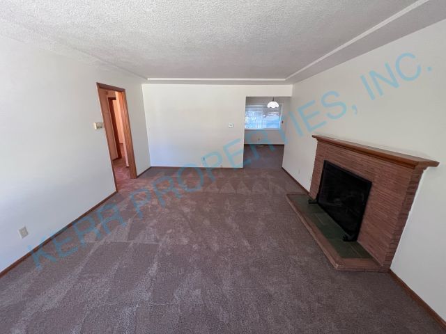 Foto del edificio - MOVE-IN SPECIAL! 3 Bd / 1 Bth - Fireplace ...