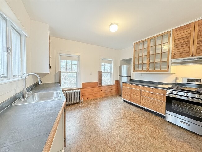 Building Photo - 269 Lamartine St