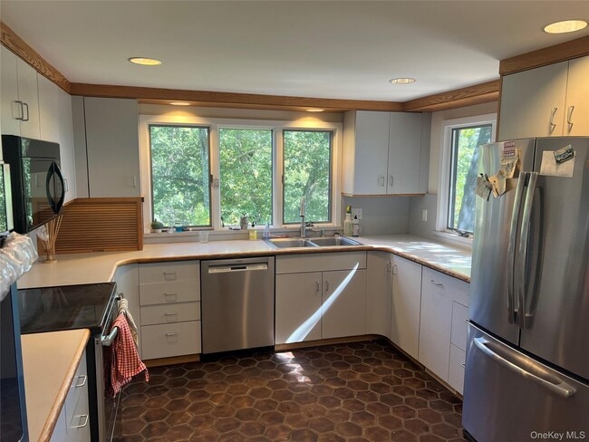 Foto del edificio - 76 Whippoorwill Pond Rd