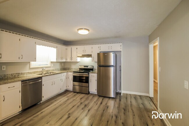 Building Photo - 423 Rustic Ridge Cir