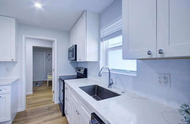 Foto del edificio - 1950 NE 30th St