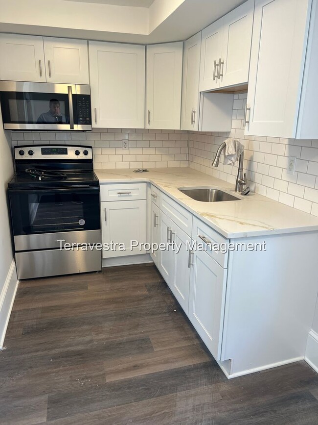 45 Hopkins St Unit APT B, Woodbury, NJ 08096 Room for Rent in