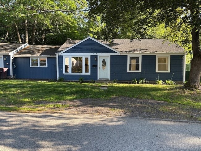 Photo - 215 Jaffrey St House