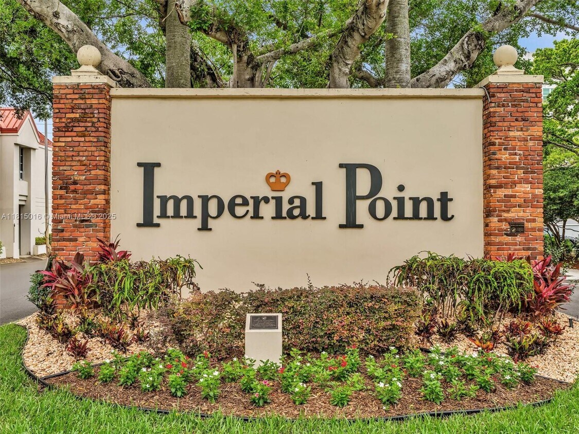 Foto principal - 5840 NE 22nd Way