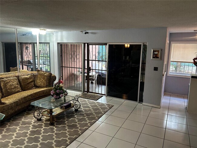 Foto del edificio - 1653 NW 58th Ave
