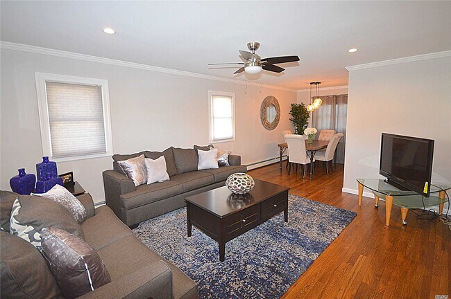 Building Photo - 42 Tenafly Dr