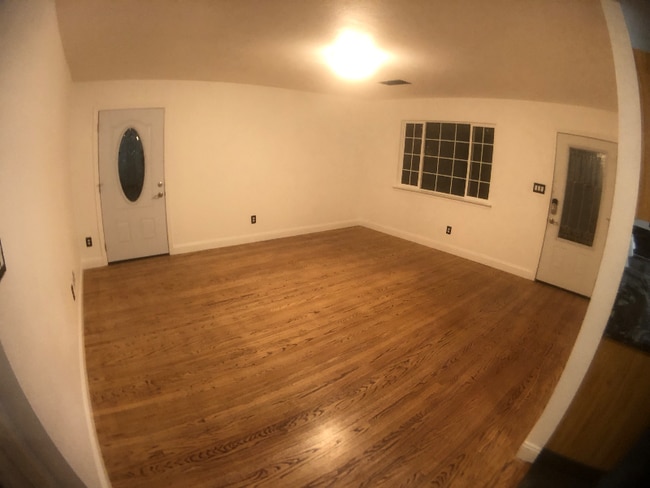 Building Photo - 1405 Cypress Ln