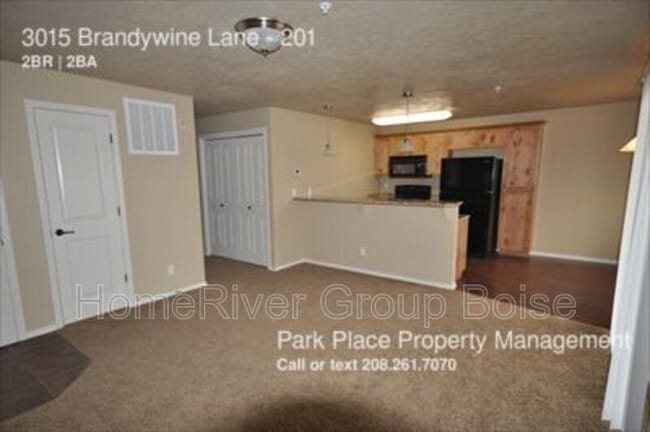 Building Photo - 914 N Bonsai Ln