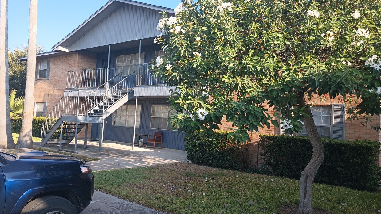 2805 Quail Run St Unit 4, Harlingen, TX 78550 Apartments in Harlingen